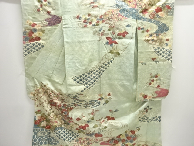 JAPANESE KIMONO / ANTIQUE FURISODE / SILK / EMBROIDERY / FLOWER